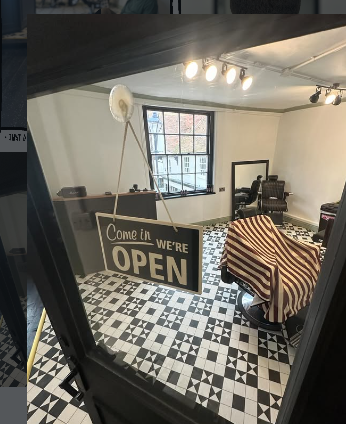 Dagger Cuts studio interior
